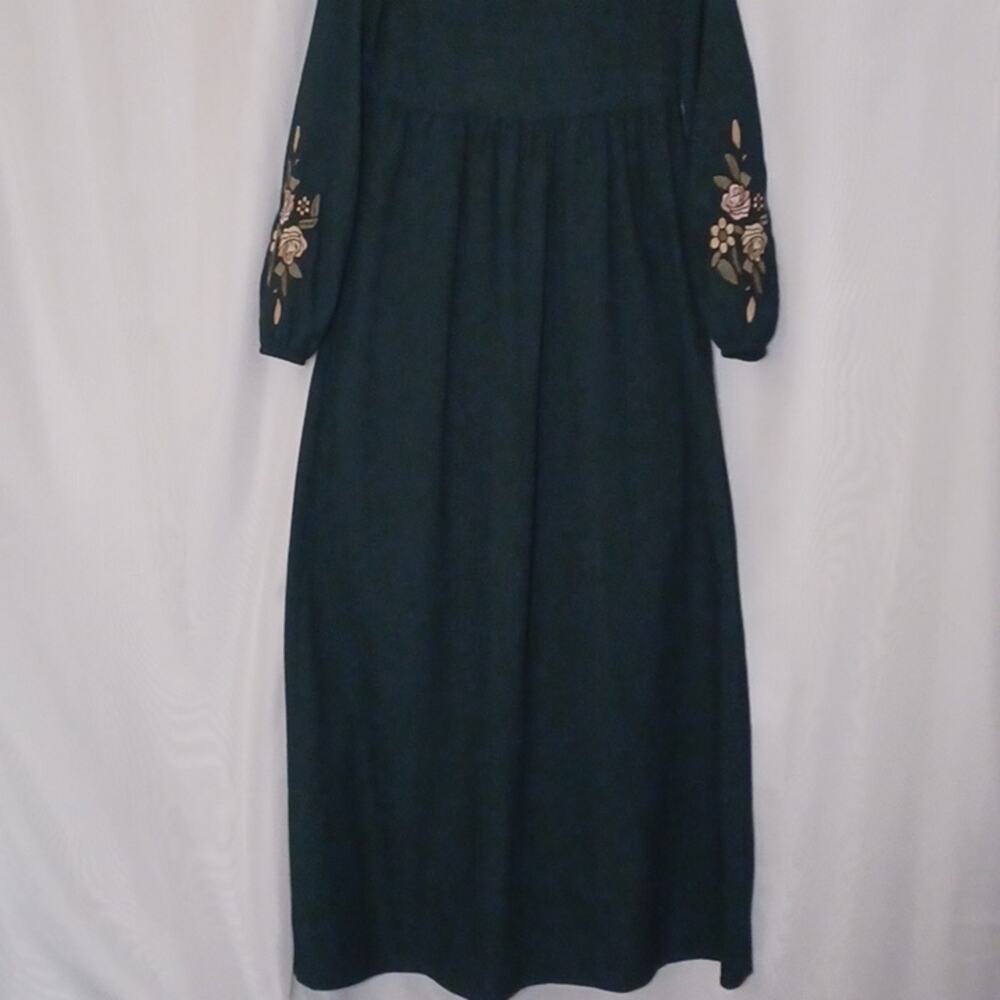 ELIT Life Green Maxi Dress With Embroidery. Size 38(6) - Picture 2 of 13